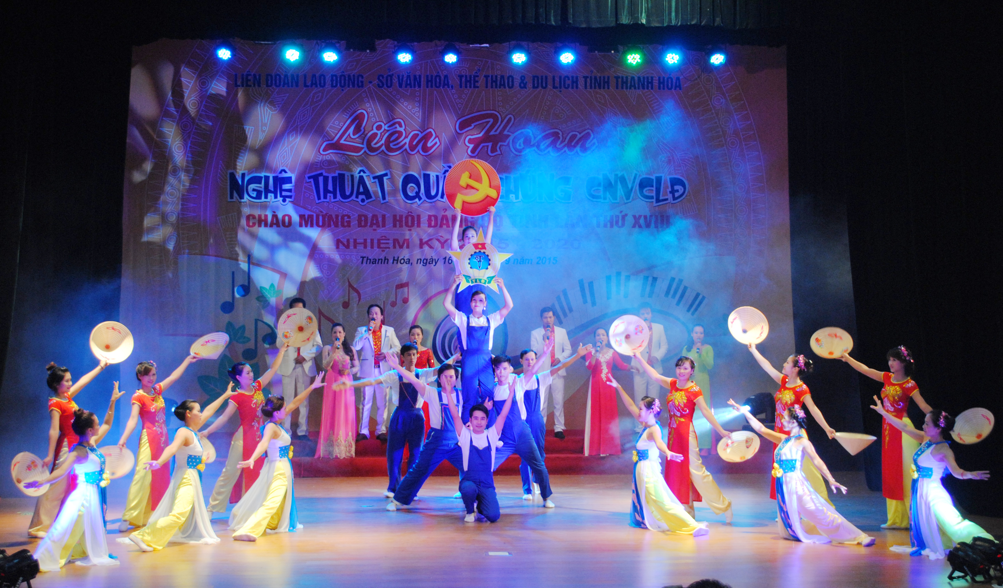 Bài 4: Để giai cấp công nhân “tiêu biểu cho tinh hoa văn hóa của dân tộc” (Tiếp theo và hết)